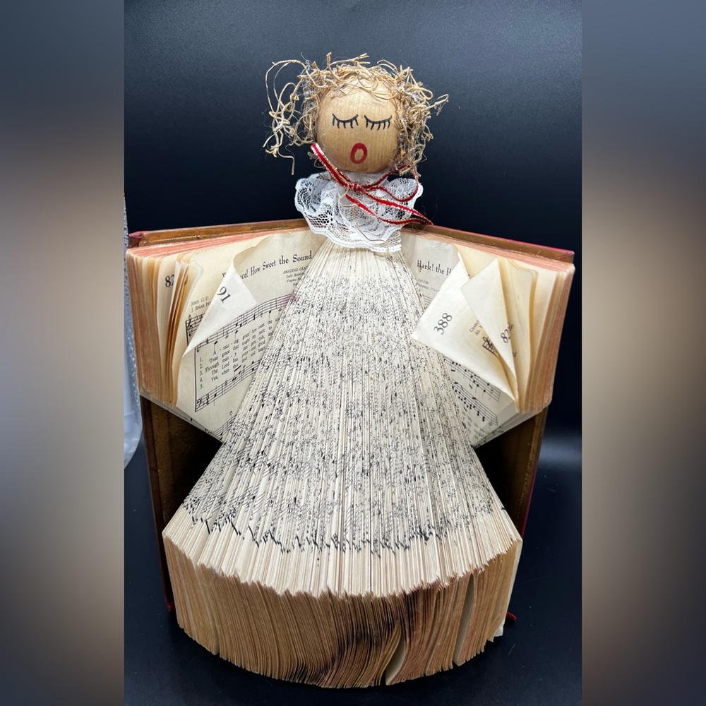 Vintage Christmas angel Methodist Hymn Book - 1966